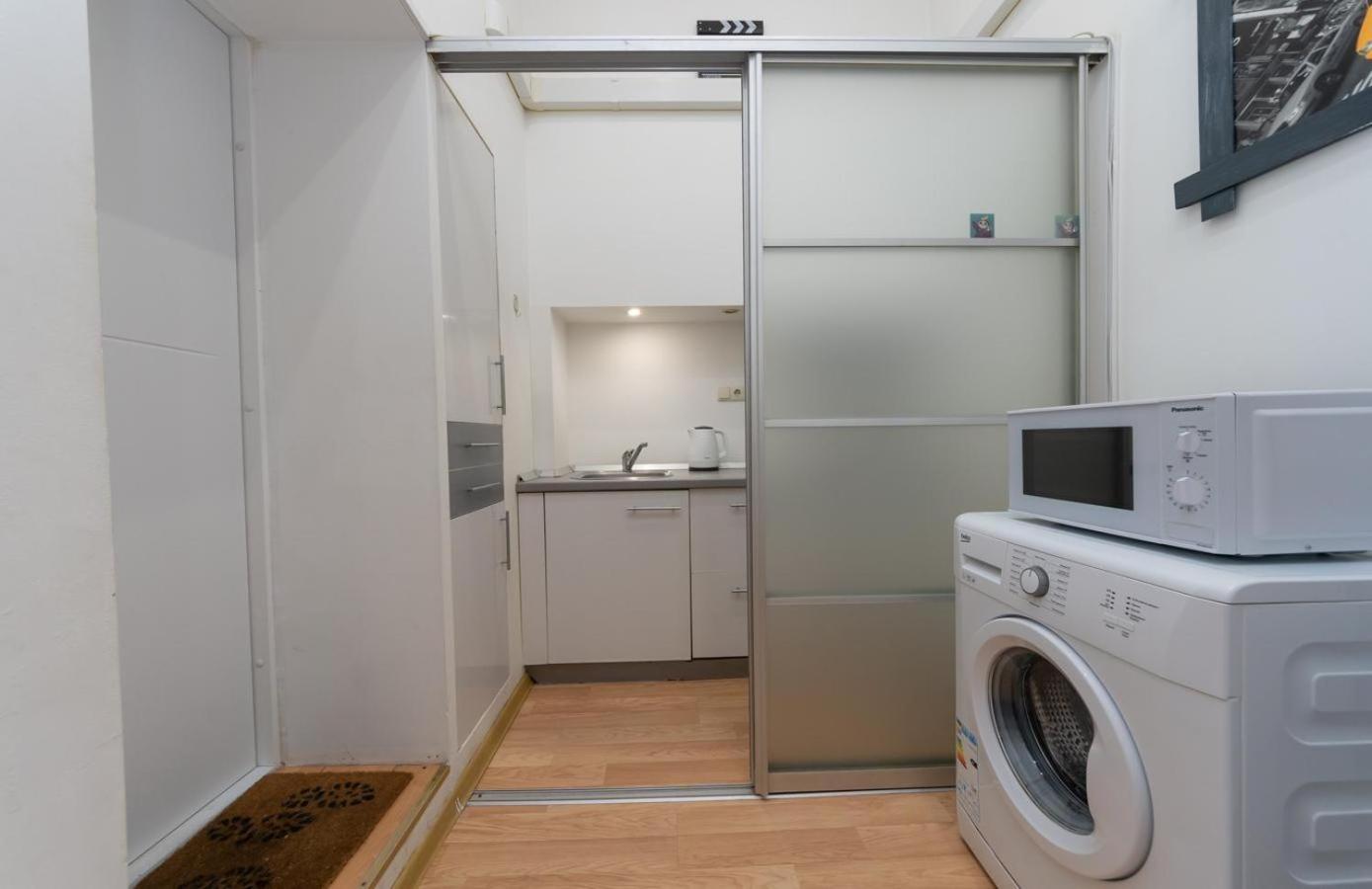 Kievaccommodation In The Center 24H Self Check-In Exteriör bild