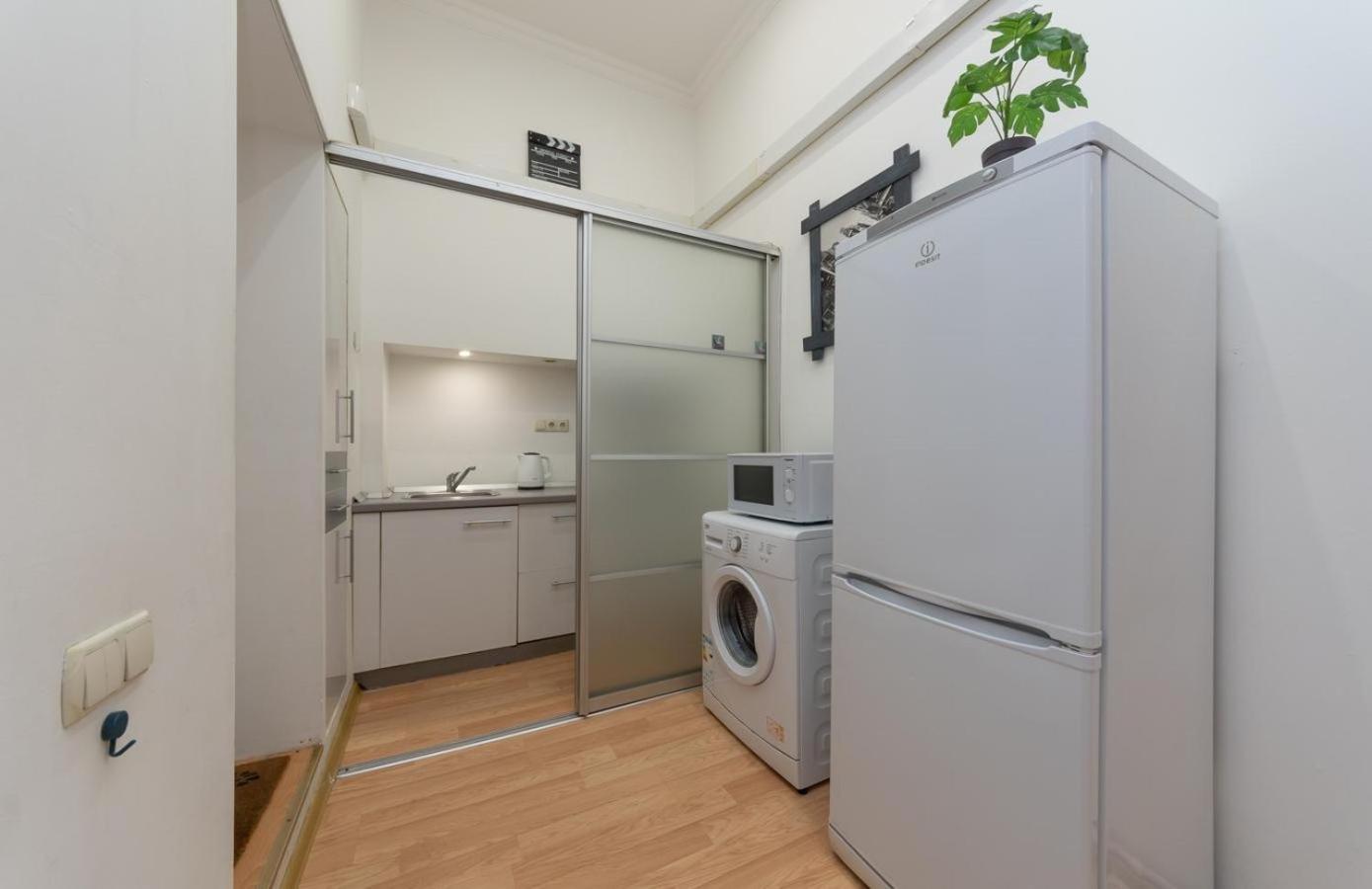 Kievaccommodation In The Center 24H Self Check-In Exteriör bild
